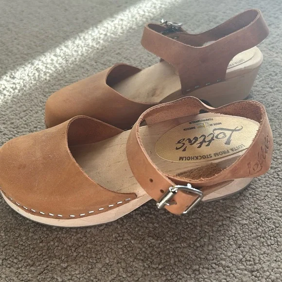 Clogs - Picture 1 of 4